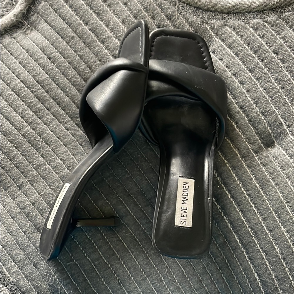 Steve Madden Black Heels with Elegant Design